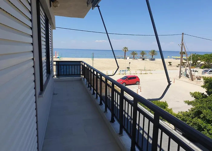 Blue Horizon Apartment *
